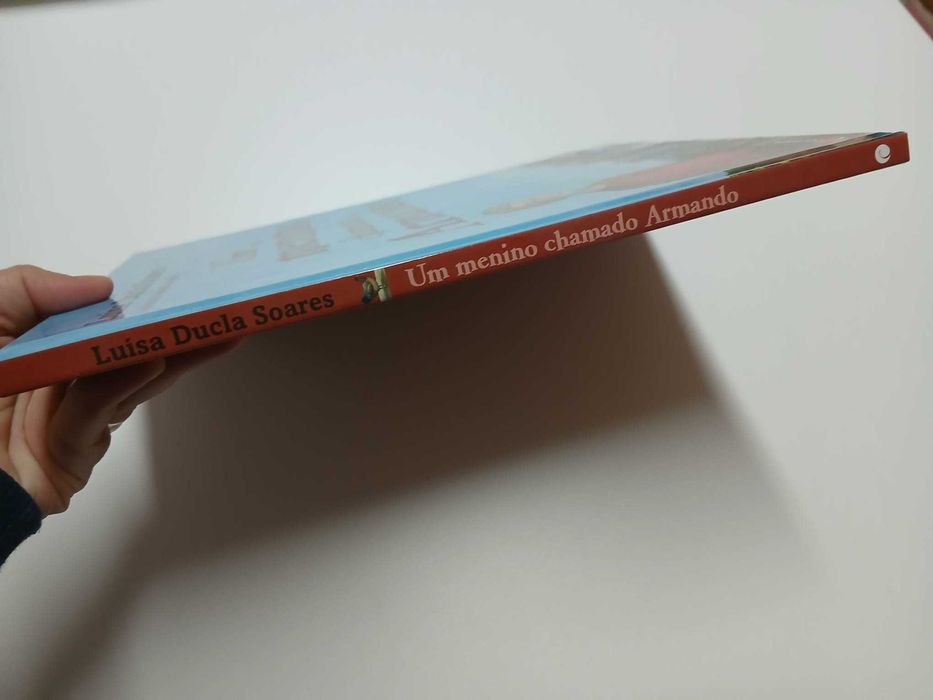 Livro Um Menino Chamado Armando - Luísa Ducla Soares