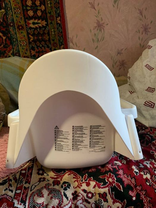 Столик для годування