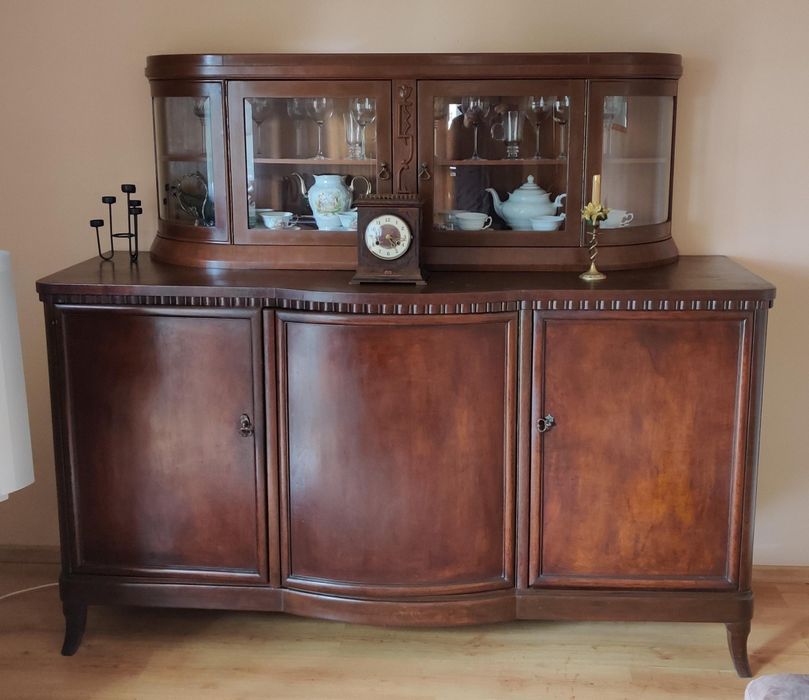 Kredens z nadstawką, komoda