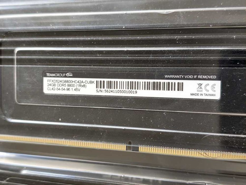 ASUS ROG Maximus Z890 APEX + Intel Ultra 7 270K plus + 48GB CUDIMM 8800 DDR5 Bundle