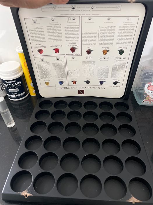 Caixa de cápsulas café nespresso preta