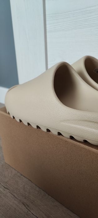 Yeezy Slides Bone rozmiar 43