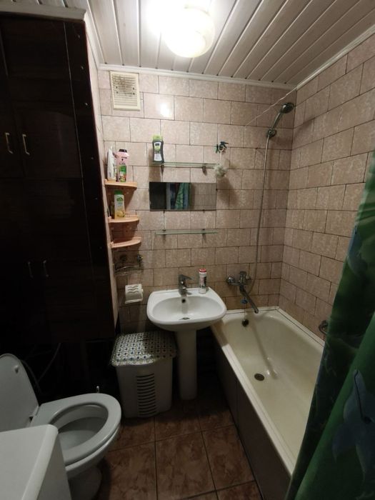 Срочно ! Продам 2х.ком.квартиру  на Салтовке  11/12 газ ( Пески , ТРЦ Дафи ) Сертификат