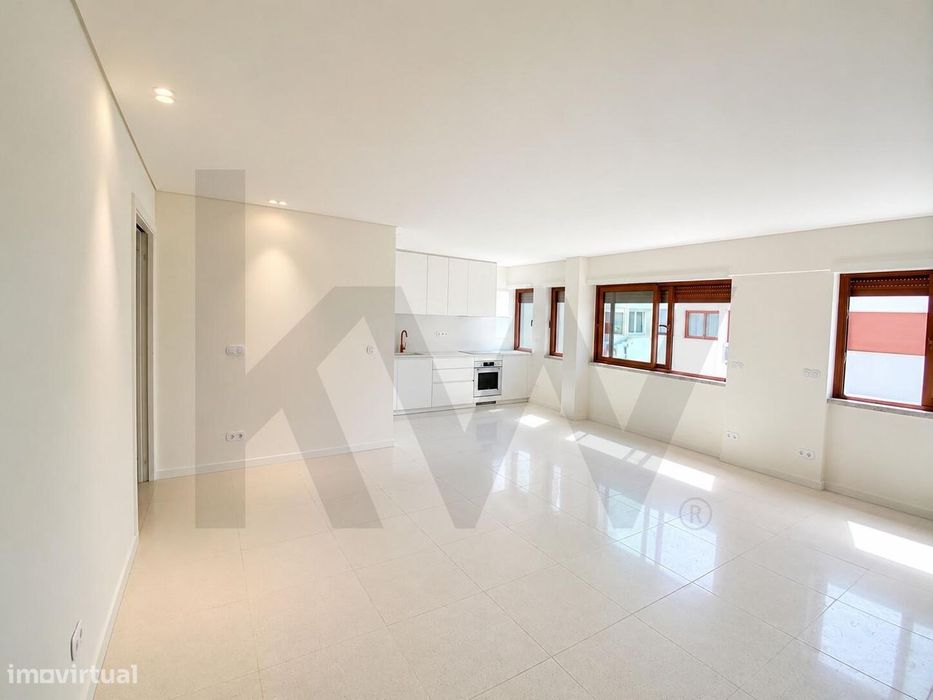 Exclusive-Design T2 in Beato | Brand New | 12 m² Balcony | River View