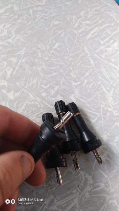 Вентиль,сосок для датчика тиску.