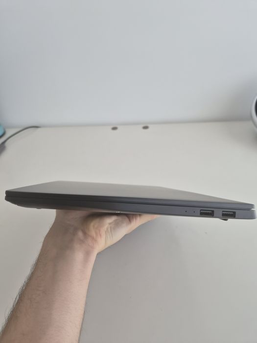 ASUS Vivobook S14