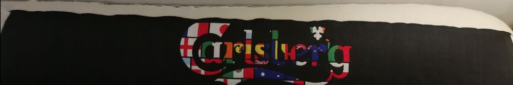 Cachecól Carlsberg com as bandeiras dos Países