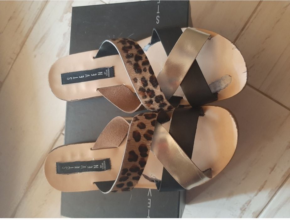 Босоніжки Steve Madden