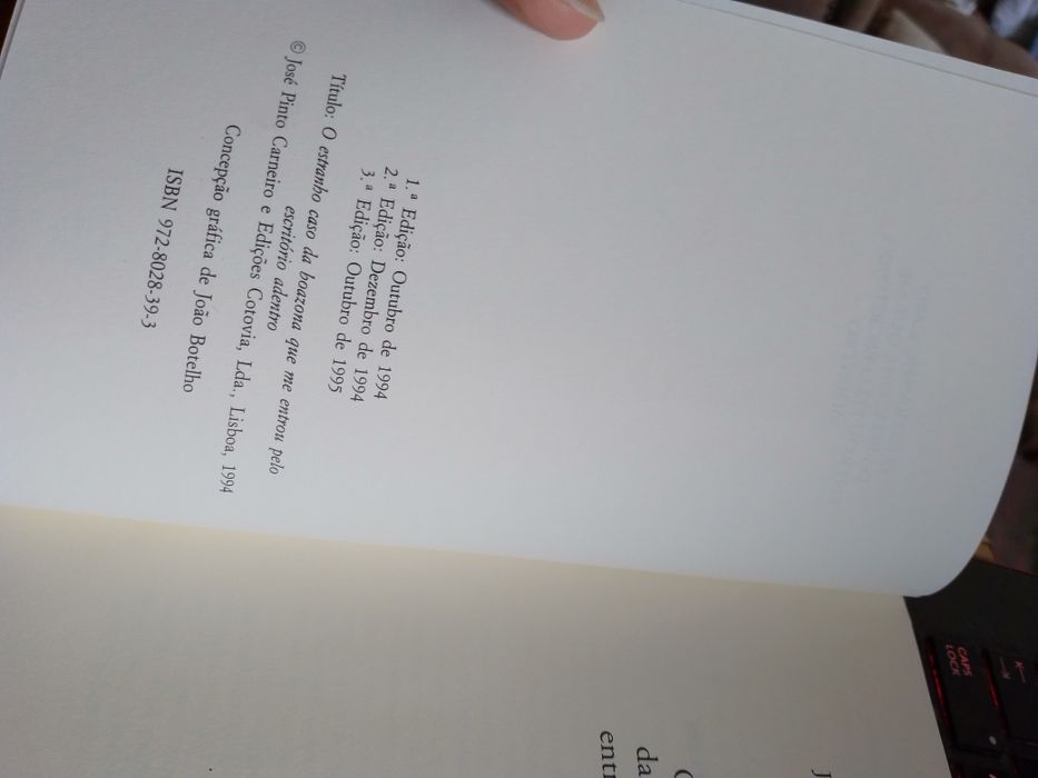 Estranho caso boazona Q. entrou escritório adentro8E-B.Antiga3EDesde3E