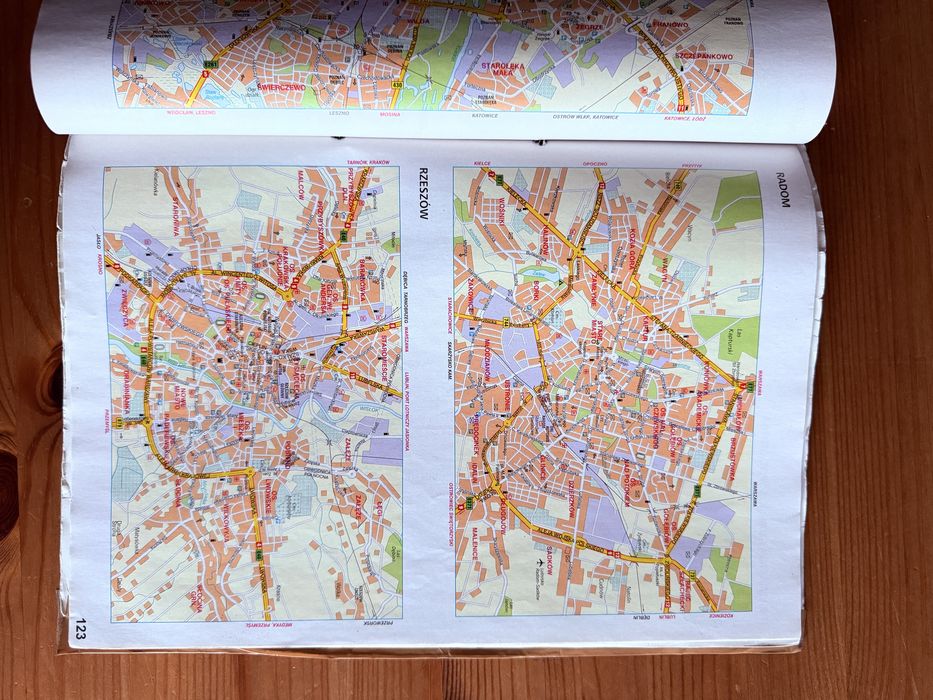 Zestaw Retro: Atlas Samochodowy Polski + Bezpłatna Mapa K2 (Lata 2000.)