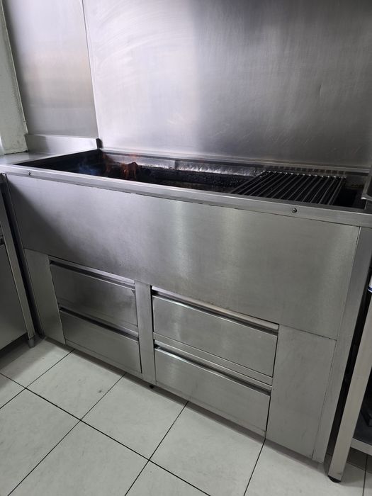 Hotte e churrasqueira