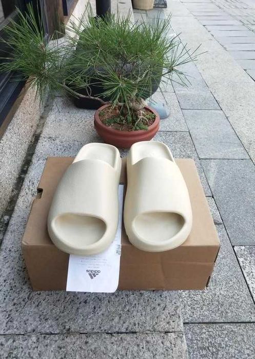 adidas Yeezy Slide Bone R.43