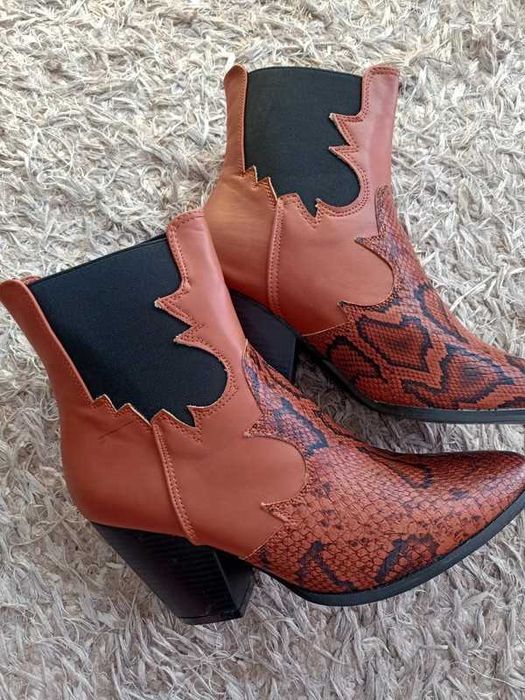 Wężowe kowbojki camel kozaki botki