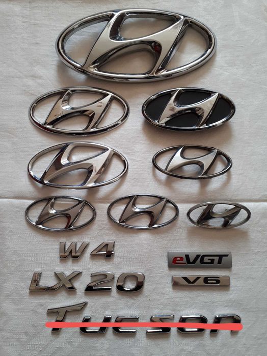 Эмблема  значок  шильдик  надпись  логотип   Hyundai  Оригинал