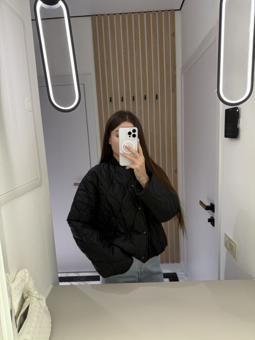 Продам куртку бомбер від українського бренду bocharova. Ідеальний стан