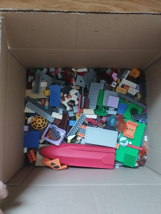 LEGO oryginalne  mix 1,3kg — figurki, części, płytki