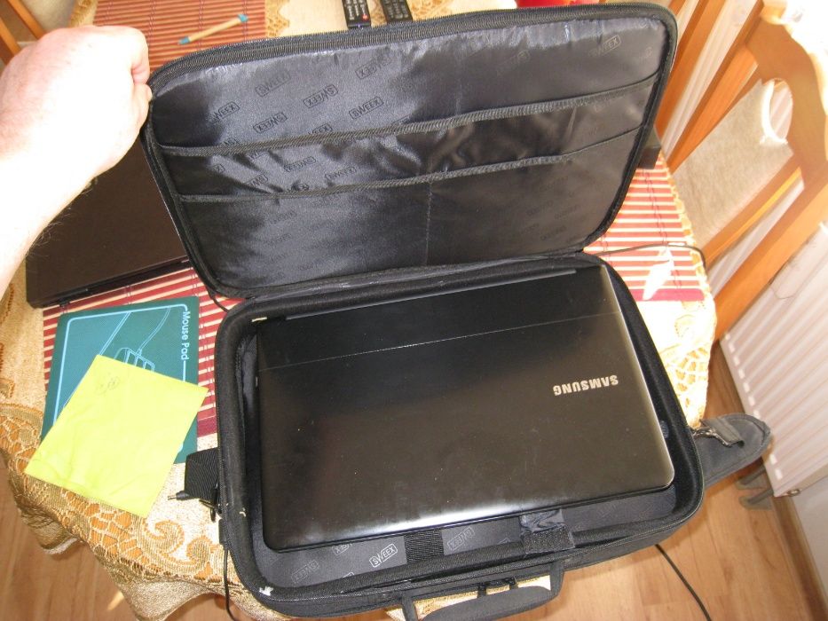 torba nowa -pokrowiec na laptopa monitor 44cm