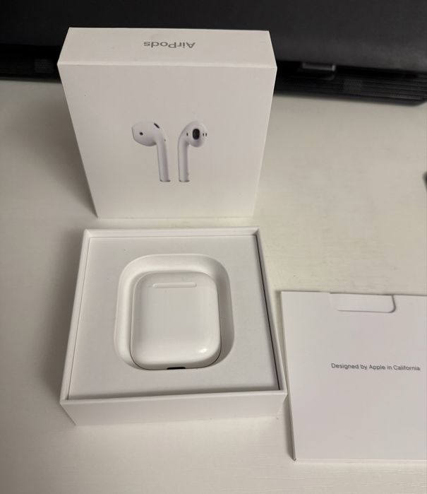AirPods 2 покоління
