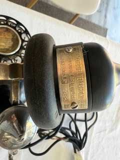 Telefone muito antigo a funcionar