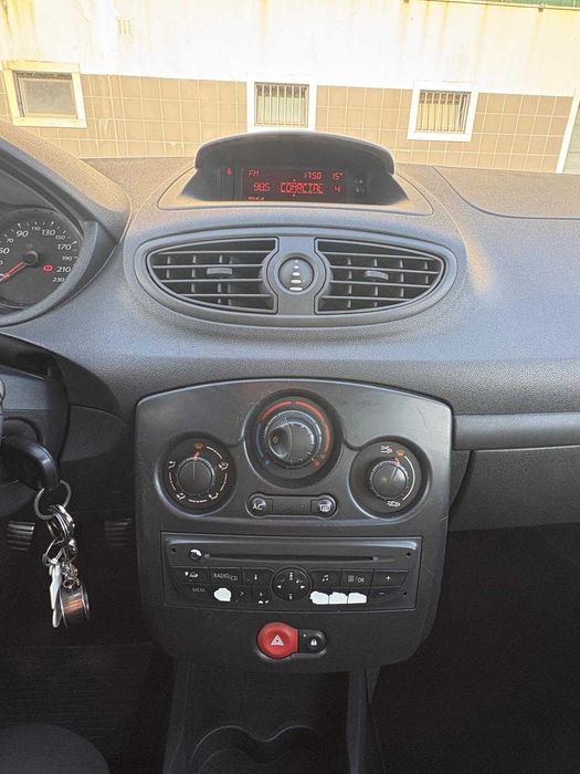 Renault Clio 1.5 dCi Comercial – Muito Económico