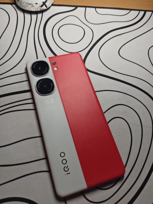 Vivo Iqoo neo 9 12+12/256  red-white