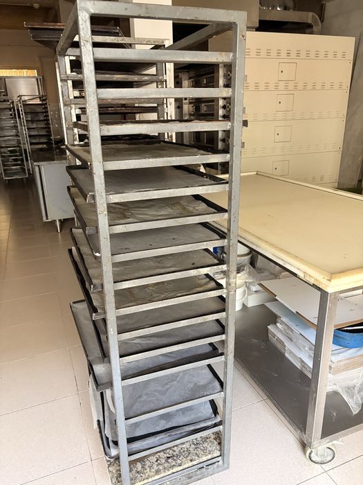 Carro para pastelaria