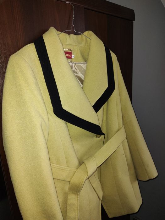 Plaszcz jasnooliwkowy XL