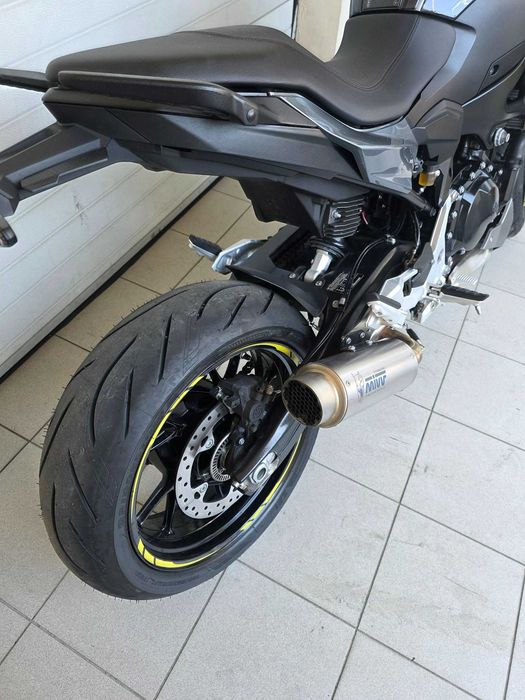 BMW F900R   2023