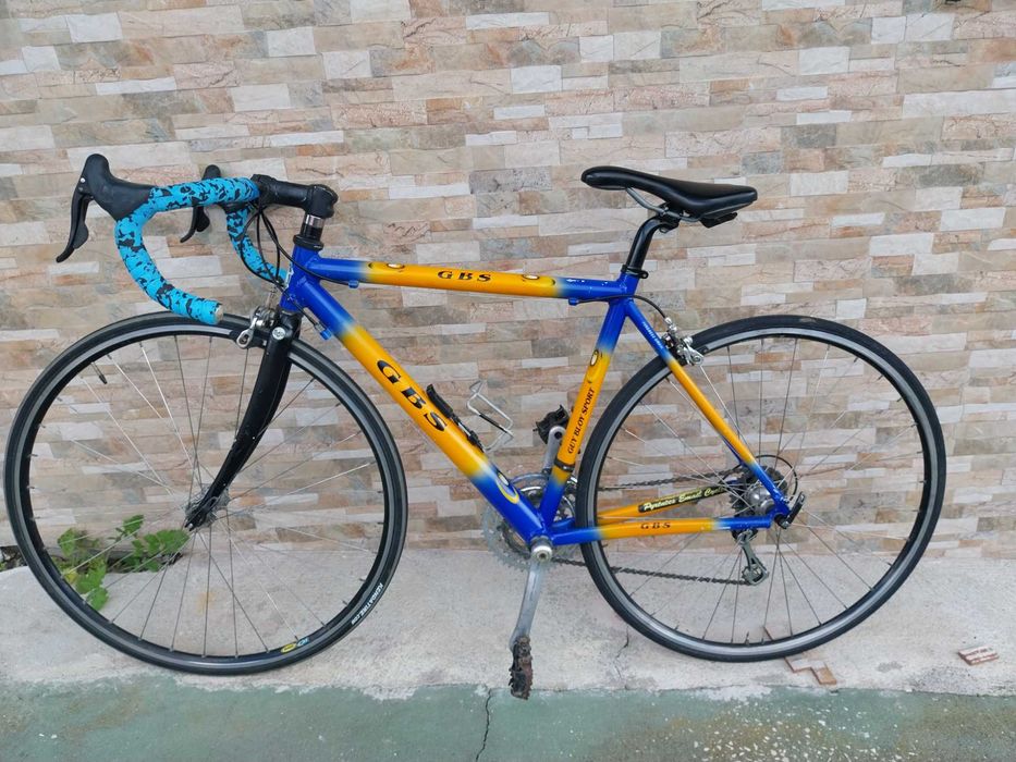 Bicicleta de estrada GBS