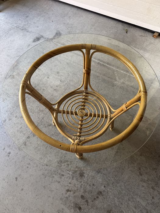 Mesa redonda de Bambu e Vidro