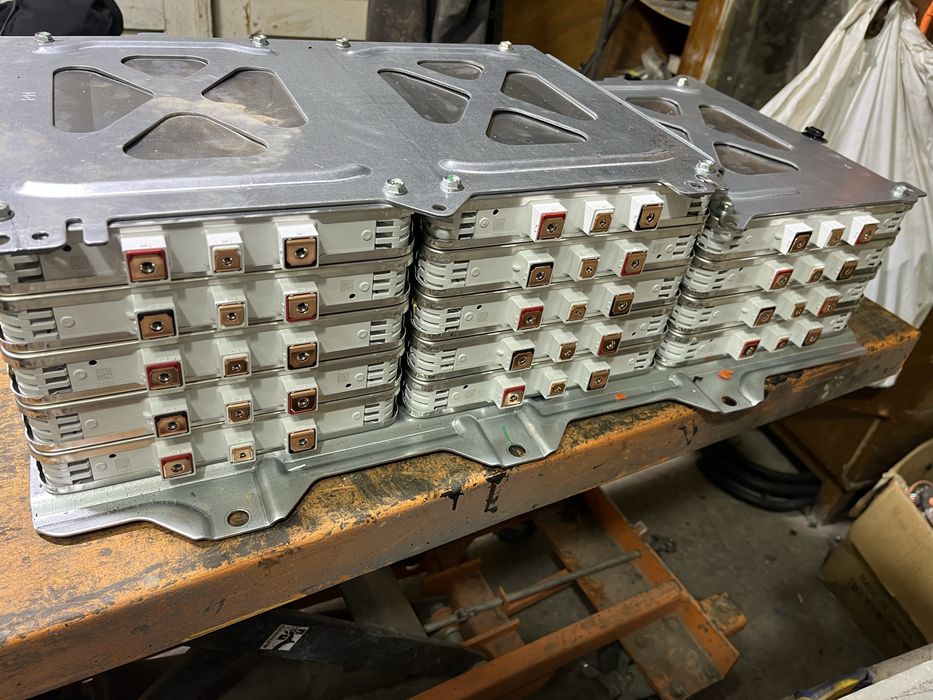 Ячейки від E-NV 200 SOH 78%