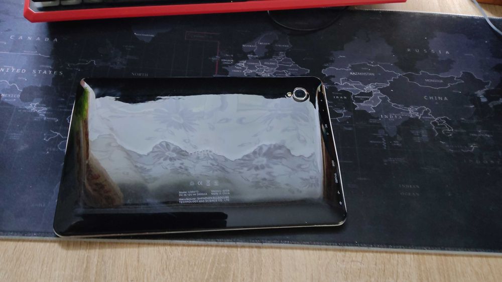 Два робочих планшета CUBE U30GT-2