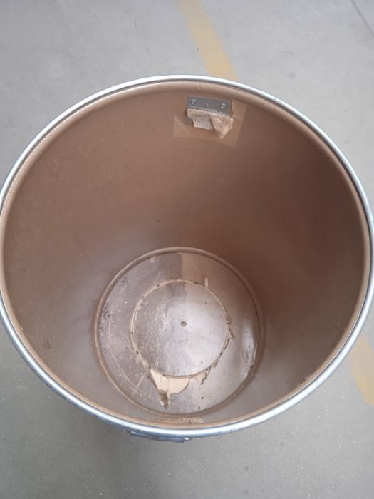 Beczka kartonowa z uchwytami