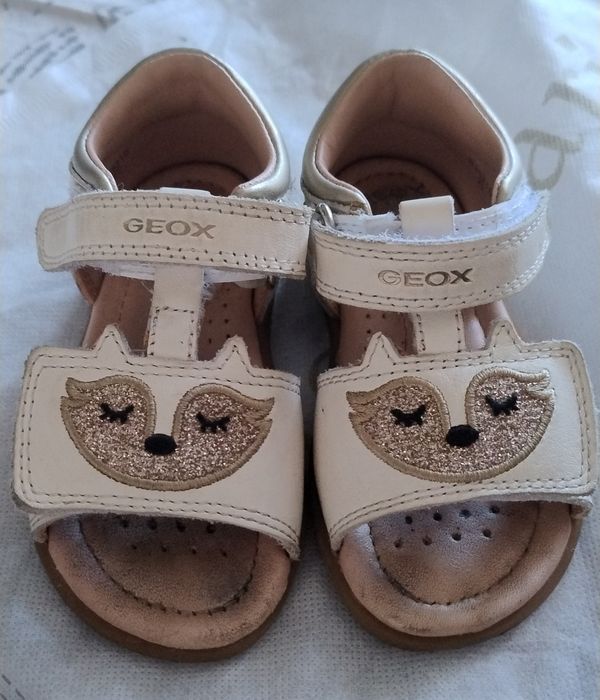 Dziewczęce sandałki Geox r. 22