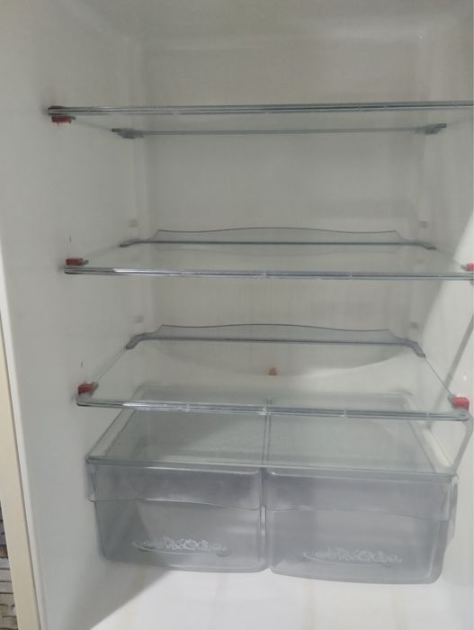 Холодильник snaige