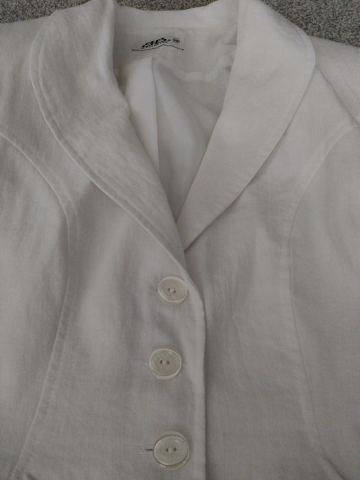 Biały żakiet damski, rozmiar 38