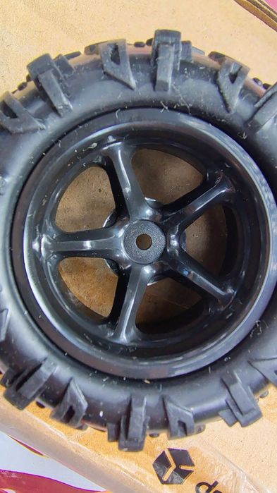 Auto RC komplet kół opony z felgami