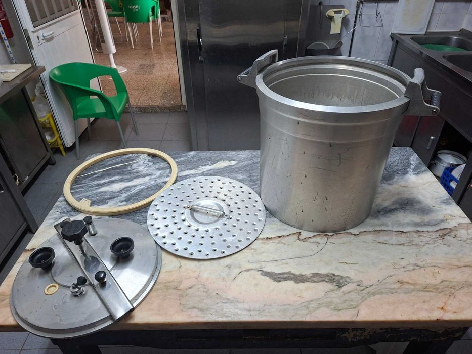 Panela de pressão industrial 60L