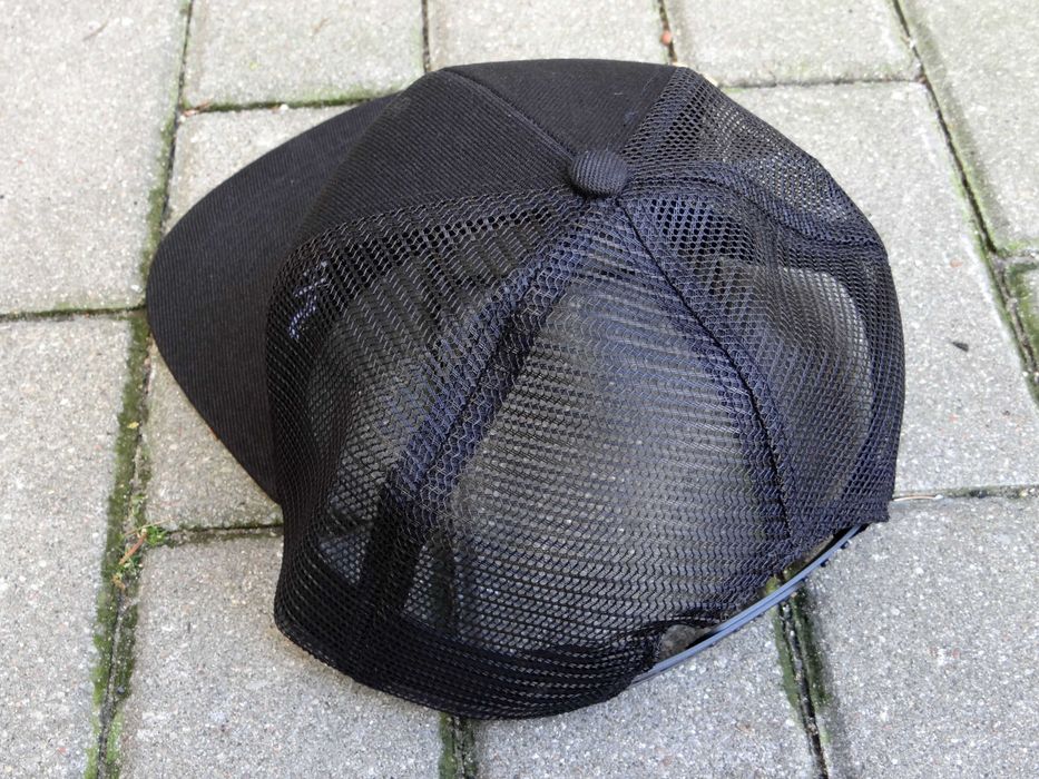 Czapka z daszkiem DARTMOOR trucker czarna regulowana