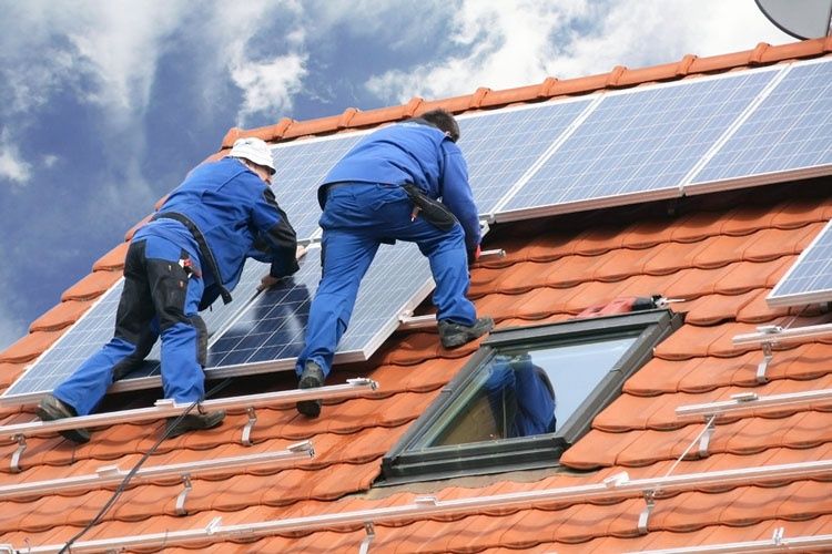 Сонячні електростанції, монтаж сонячних панелей ( батарей )