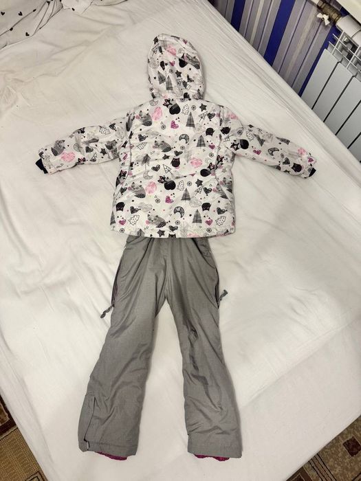 Зимовий лижний костюм