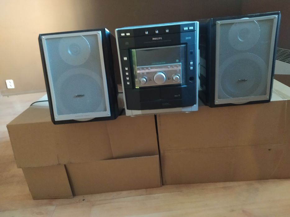 Wieża Philips z głośnikami 70W