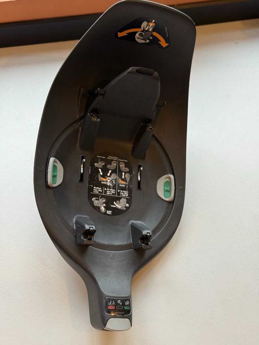 Дитяче автокрісло з базою Cybex Platinum  Sirona Ti, колір червоний