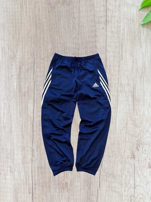 Spodnie dresowe sportowe Adidas navy granatowy jogger sport haft logo