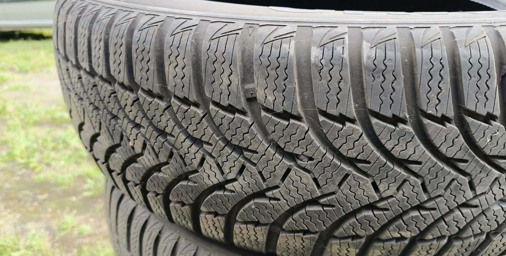 Opony zimowe Kumho Wintercraft 195/60 R16 89H