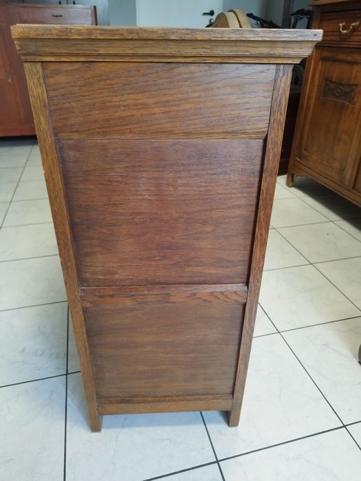 Witryna dębowa wisząca