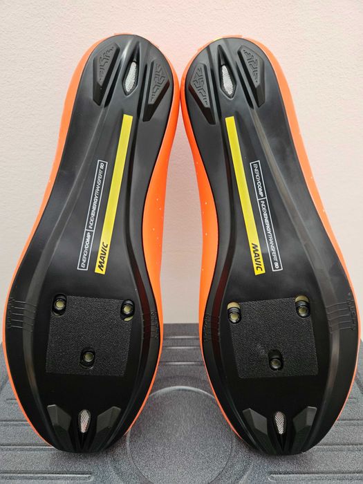 Sapatos AGU / Mavic nº40 (Novos)