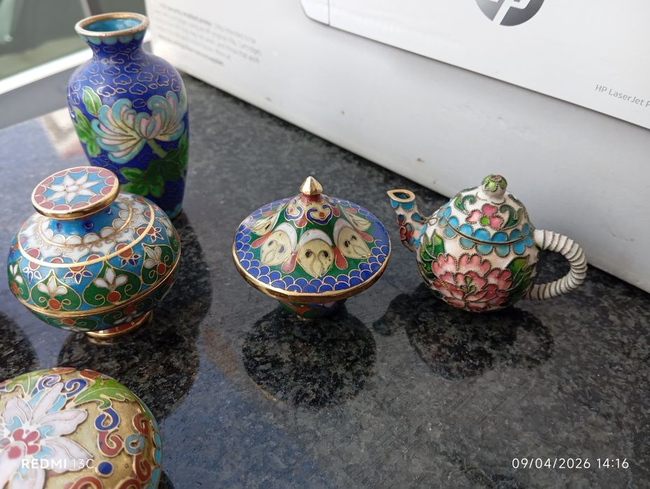 Diversas peças cloisonné 10 EUR cada