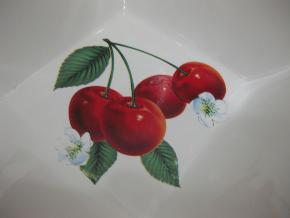 Блюда столовые современные