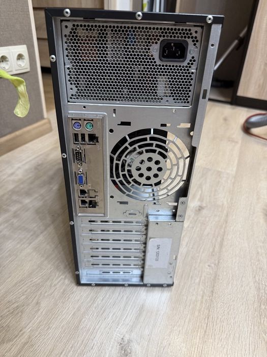 Сервер Supermicro X8DTL‑6F 2×Xeon E5620 32ГБ 2×4 ТБ HDD